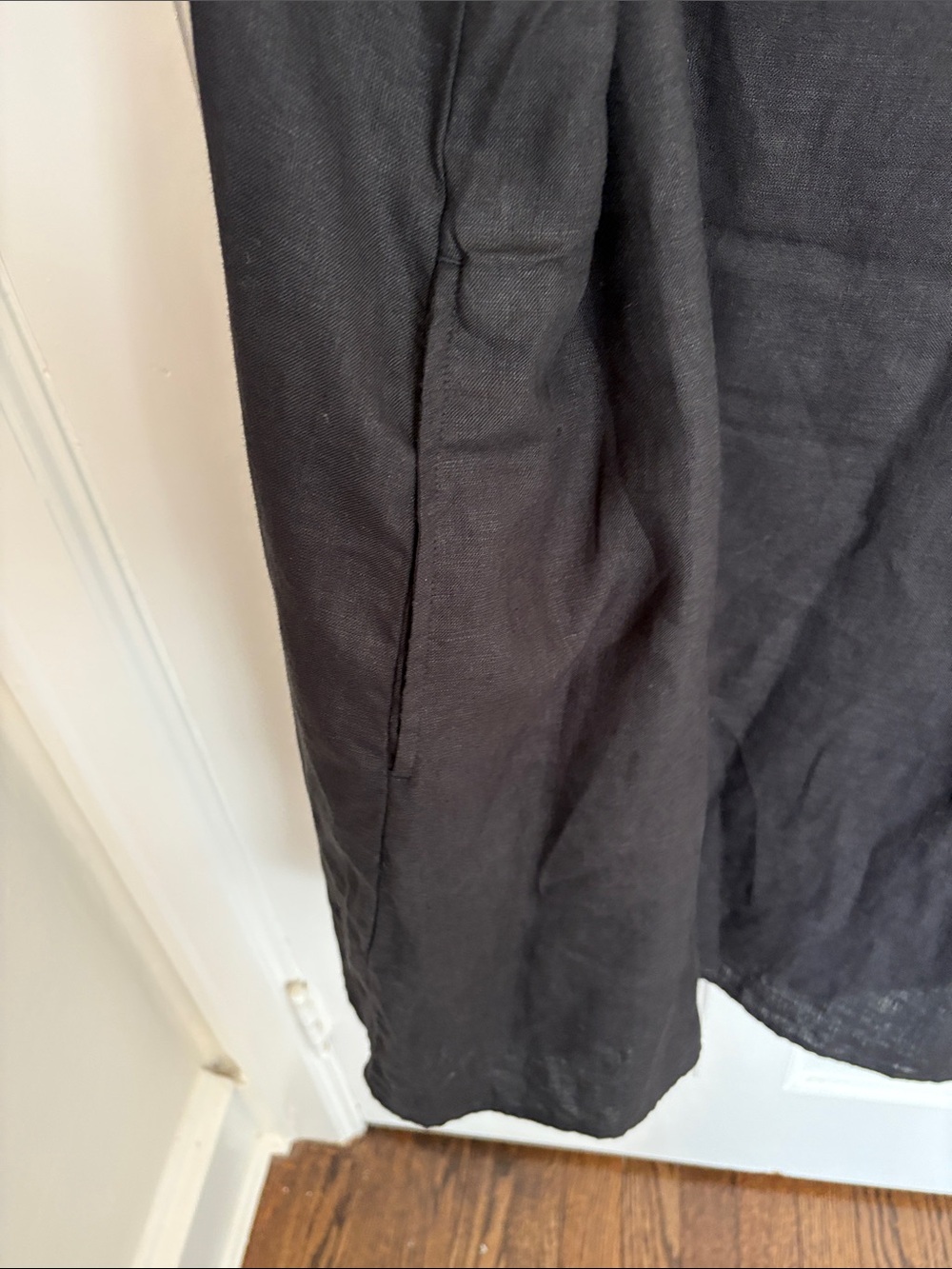 Quince Linen Black Sleeveless Shift Dress - Picture 3 of 8